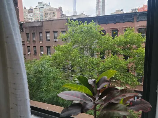 Rented by Chartwell Manhattan Realty | media 4