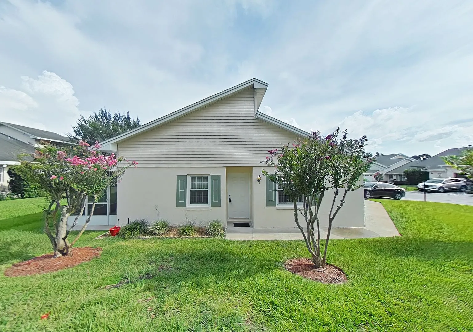 Corner Lot Townhome For Rent in The Willows, a peaceful 55+ community in the heart of Clermont! — Photo 2