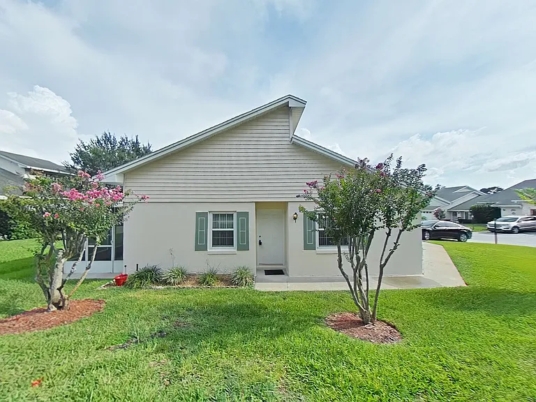 1423 Disston Ave — Photo 2