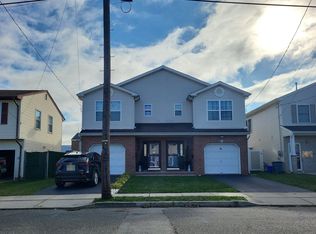 16 Mercer St, Carteret, NJ 07008
