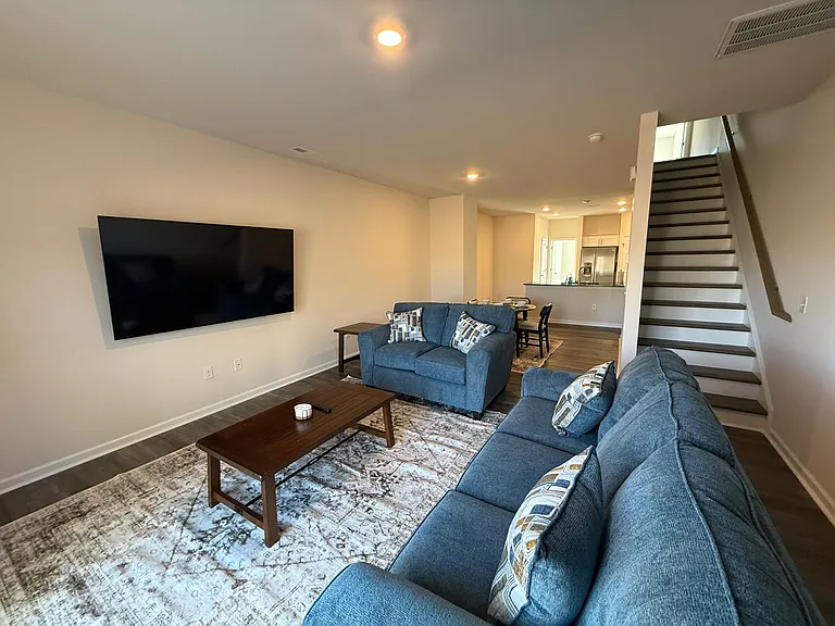 4153 Trevino Dr — Photo 30