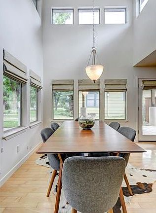 5th image of 5605 Woodview Ave