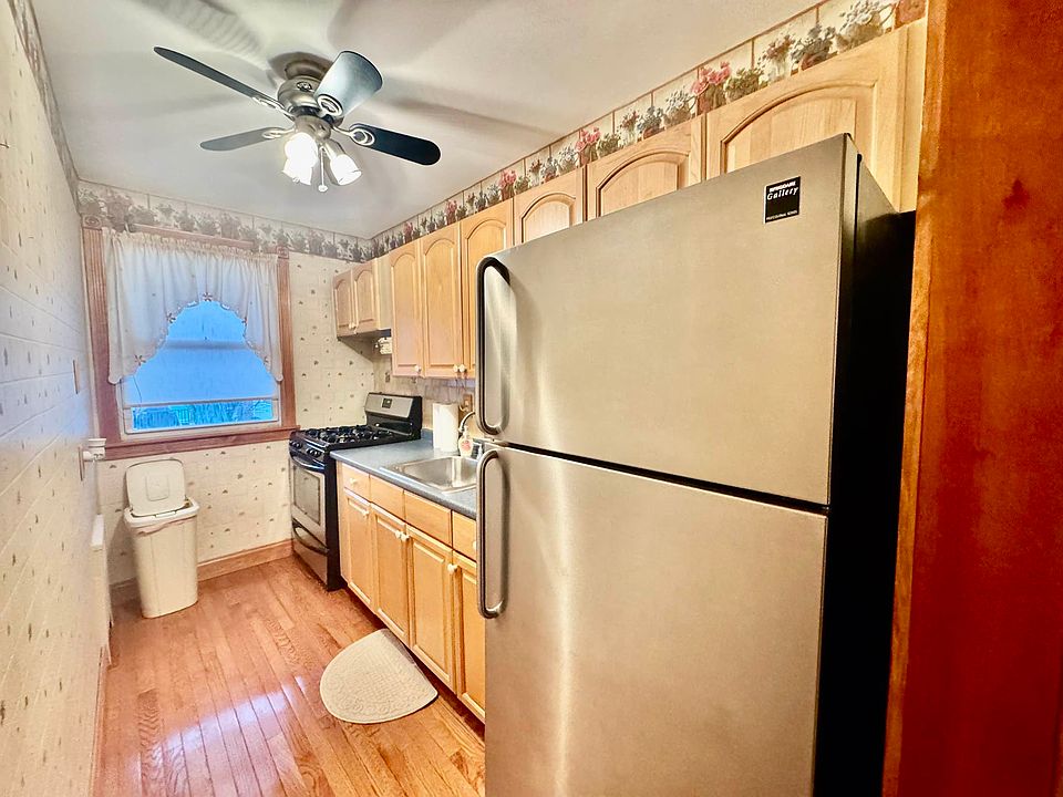 1st image of 325 Bay 8 St Unit 2B