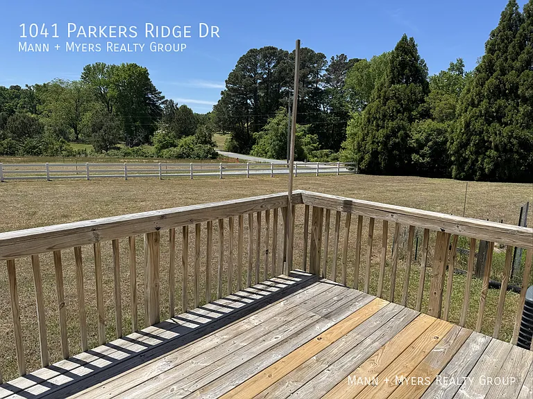 1041 Parkers Ridge Dr — Photo 25