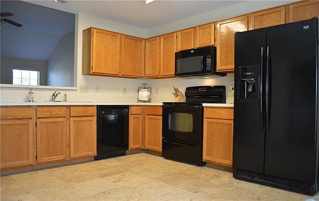1st image of 724 Lemons Dr