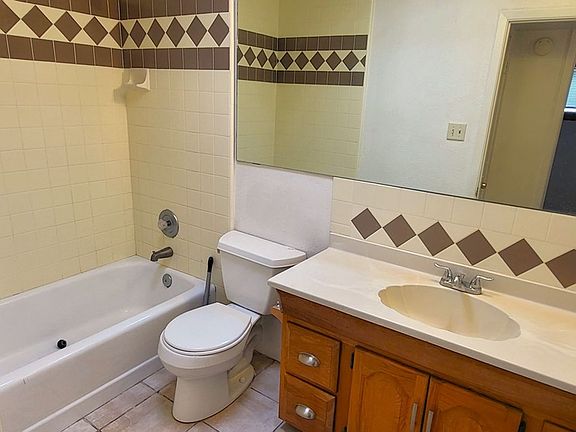 5th image of 1129 S Stratton Ln