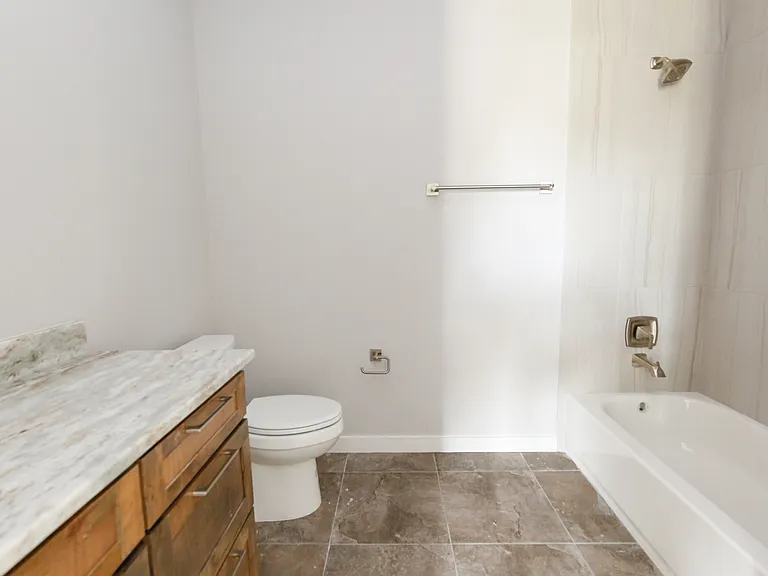 1314 Clayton Nolen Dr — Photo 25