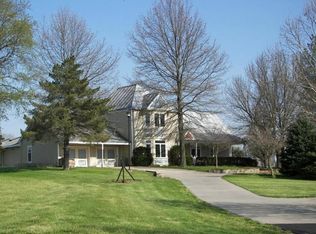 19495 Middle Rd, Weston, MO 64098