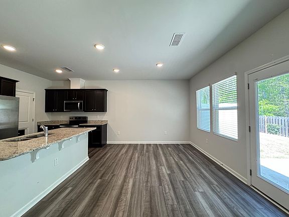 2nd image of 867 McKenzie Park Ter