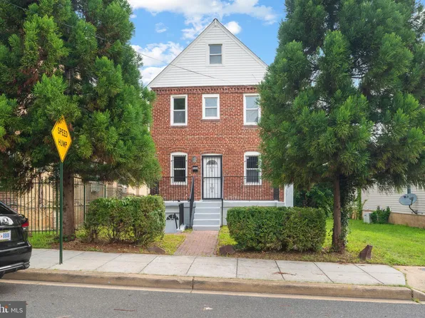 5126 Call Pl SE, Washington, DC 20019