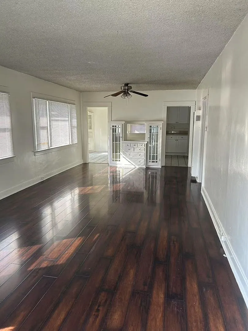 Coronado Ave 4-plex — Photo 2