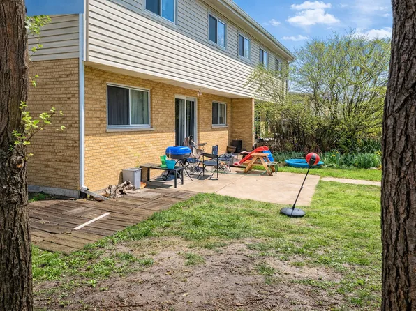 221 Dodge Ave #B, Evanston, IL 60202