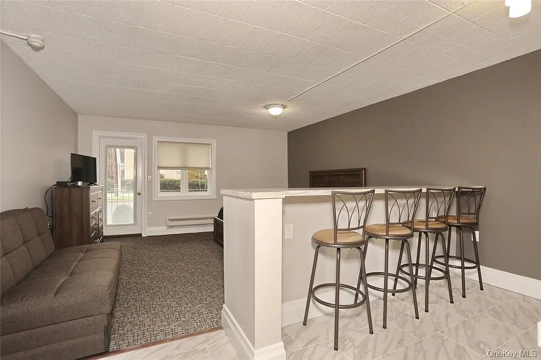 Studio, 1.0 bath, 450 sqft, $1,800 — Photo 1