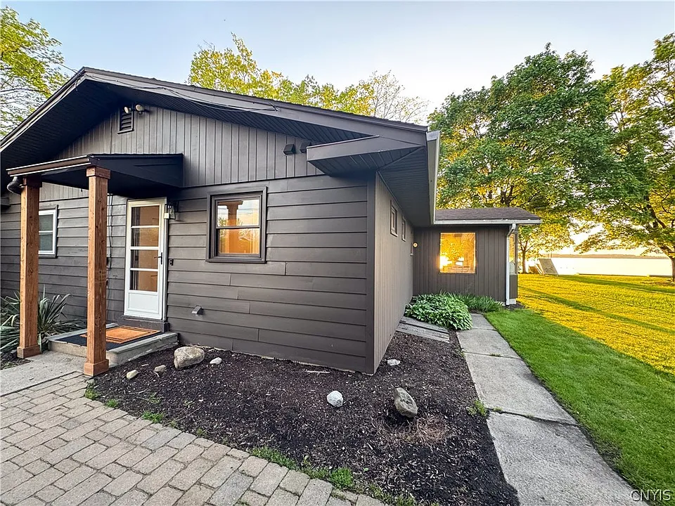 155 Burtis Point Rd