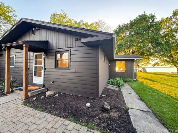 155 Burtis Point Rd, Auburn, NY 13021