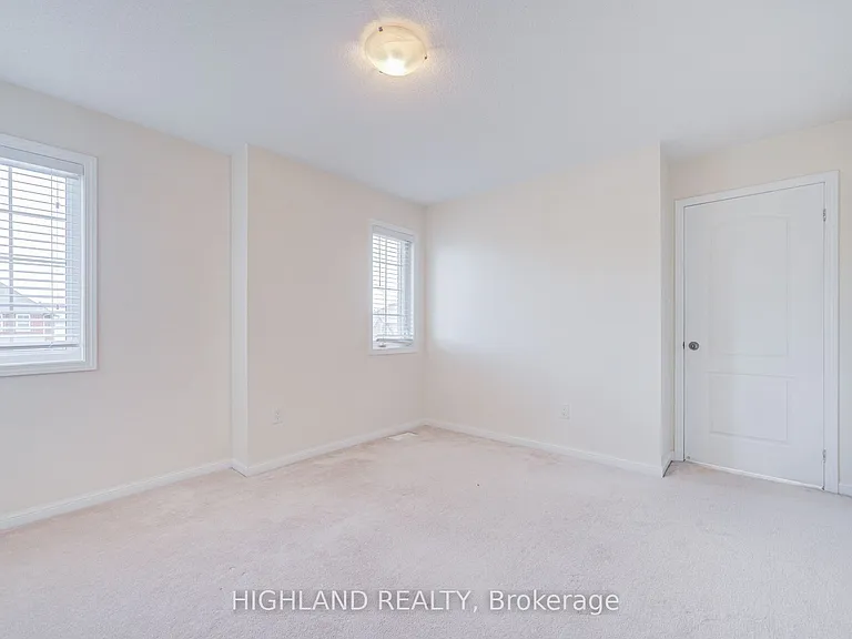 513 Tyrone Cres — Photo 24