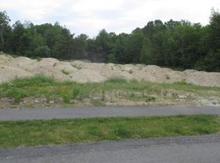 9 Rolling Brook Ln, Blackstone, MA 01504