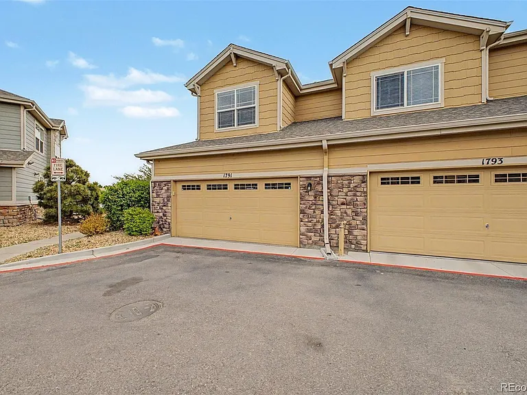 1791 S Buchanan Cir — Photo 42