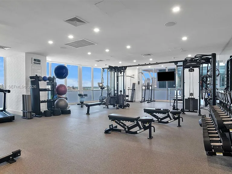 1100 Biscayne Blvd #4308 — Photo 48