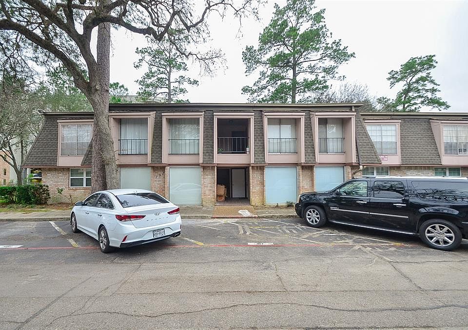 1st image of 12633 Memorial Dr APT 196