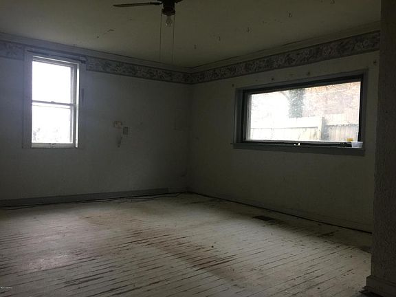 3rd image of 11856 E G Ave