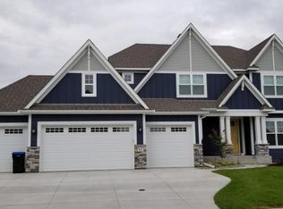 62 Rapp Fram Blvd, North Oaks, MN 55127