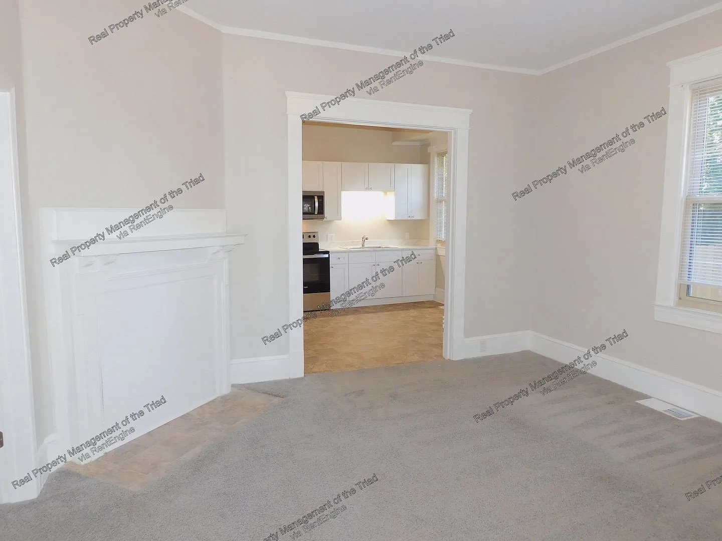 4 bed, 2.0 bath, 1300 sqft, $1,450 — Photo 4