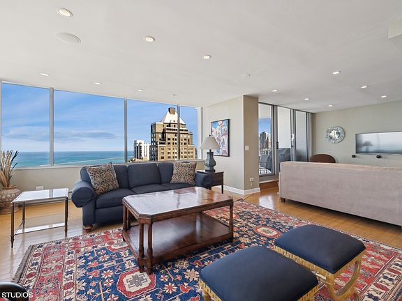 3rd image of 1000 N Lake Shore Plz APT 29A