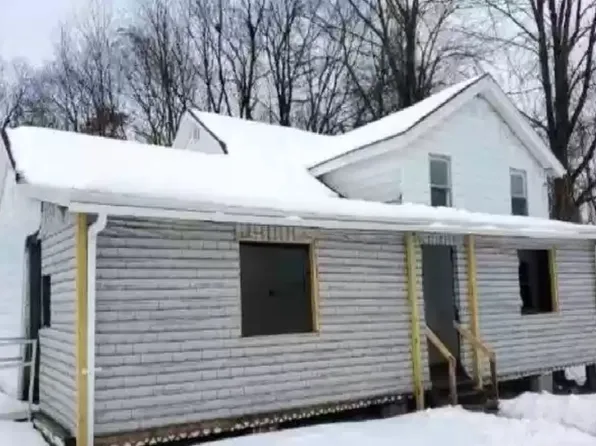 43 Pearl St, Carbondale, PA 18407