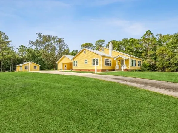 443 Bob Sikes Rd, Defuniak Springs, FL 32435