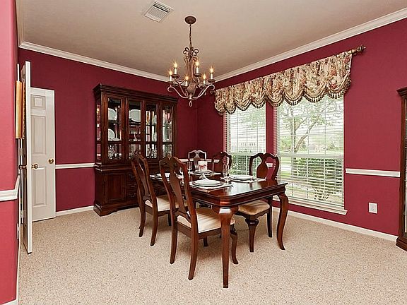 4th image of 832 Falcon Lake Dr