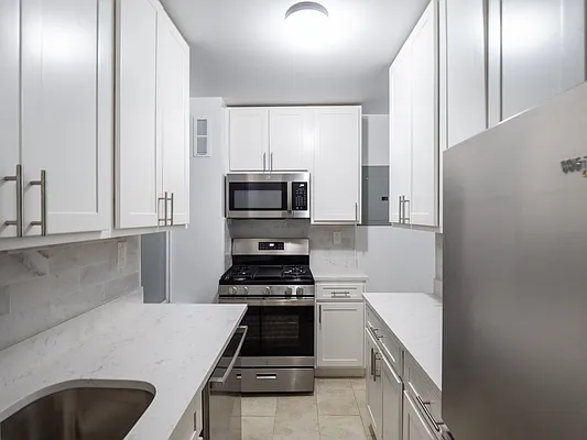 Rented by City Connections Realty | media 14