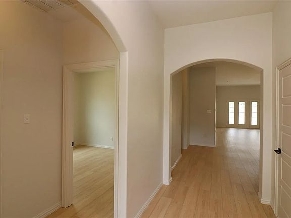 4th image of 2094 Deckard Dr