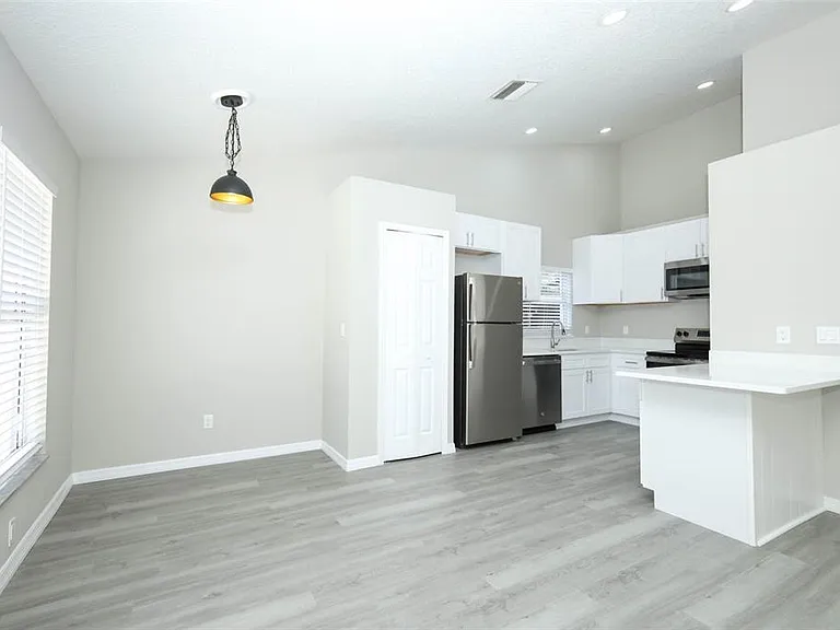 786 Lincoln Pkwy — Photo 9