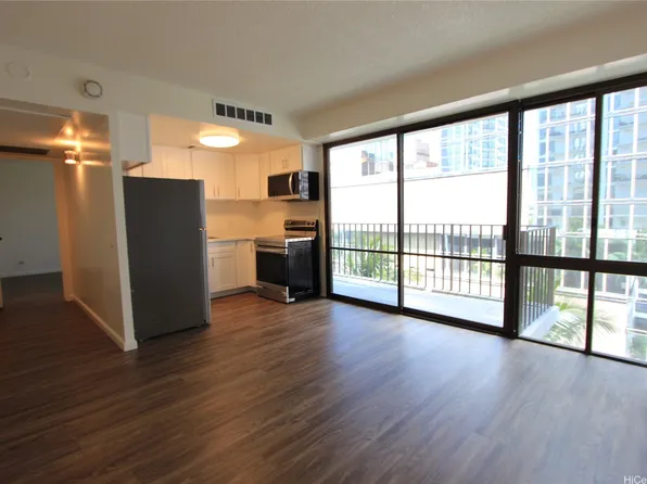 225 Queen St APT 8C, Honolulu, HI 96813