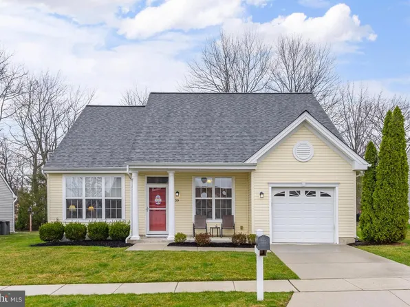 39 Meadowview Dr, Woodstown, NJ 08098