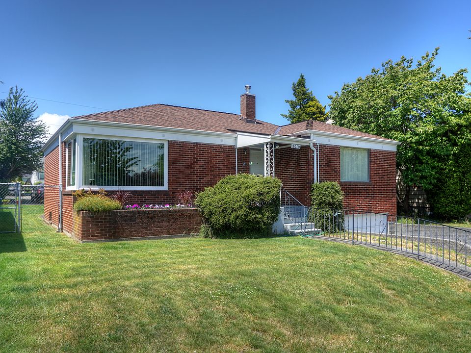 www.LamoureuxRealEstate.com