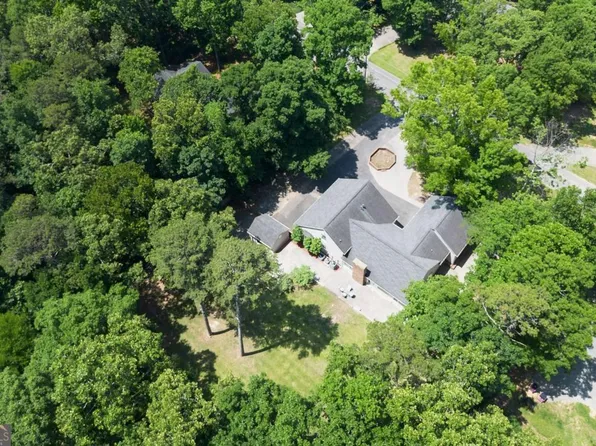 224 Shadowood Dr SE, Calhoun, GA 30701