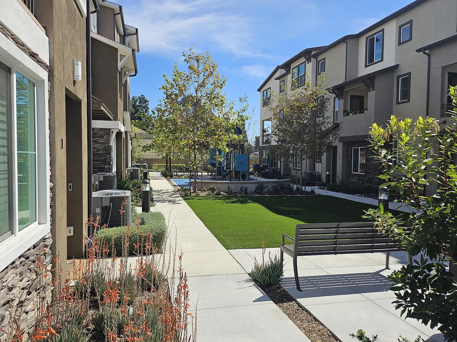 3 bed, 1640 sqft, $4,000 — Photo 3