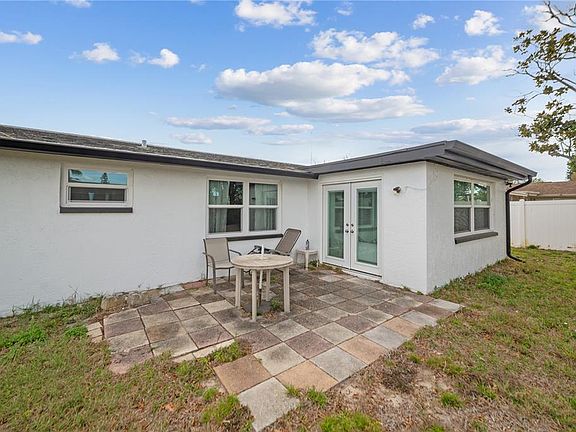 5th image of 3417 Chauncy Rd