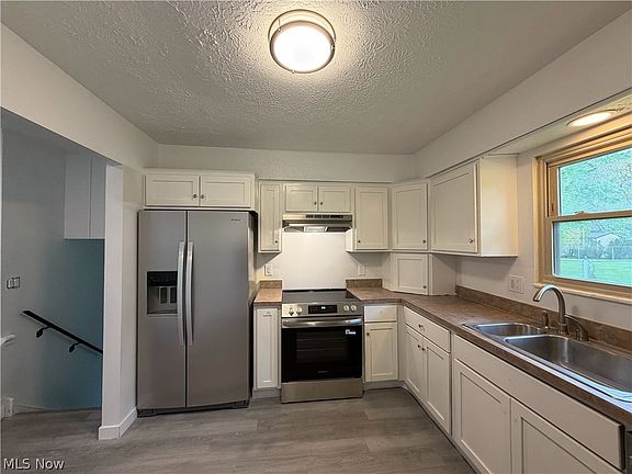 2nd image of 102 California Dr