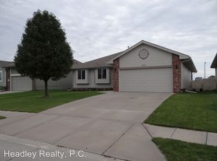 4612 Springview Dr, Bellevue, NE 68133