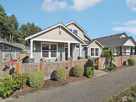 3rd image of 3307 69th Avenue Ct W