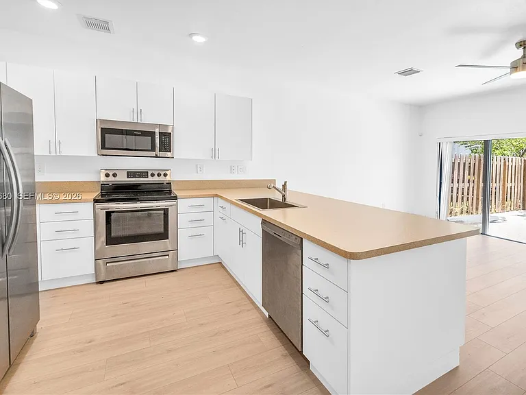 11854 SW 246th Ln — Photo 6