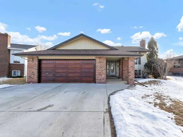 17 NE Iris Ct SE, Medicine Hat, AB T1B 2S1