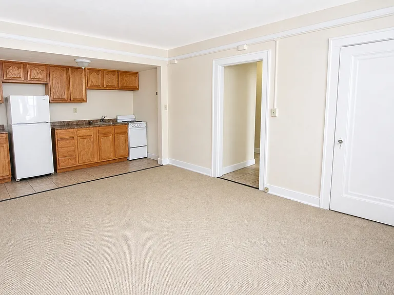Garden-Level 1-Bedroom