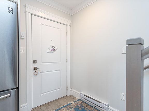 4th image of 3248 Sherman Rd #101