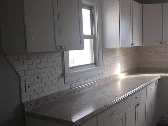 NEWLY REMOLDED KITCHEN WITH PLENTY OF CABINETS
