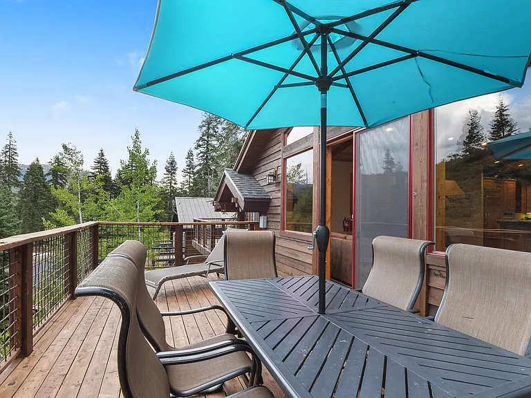 1175 Statford Way — Photo 36