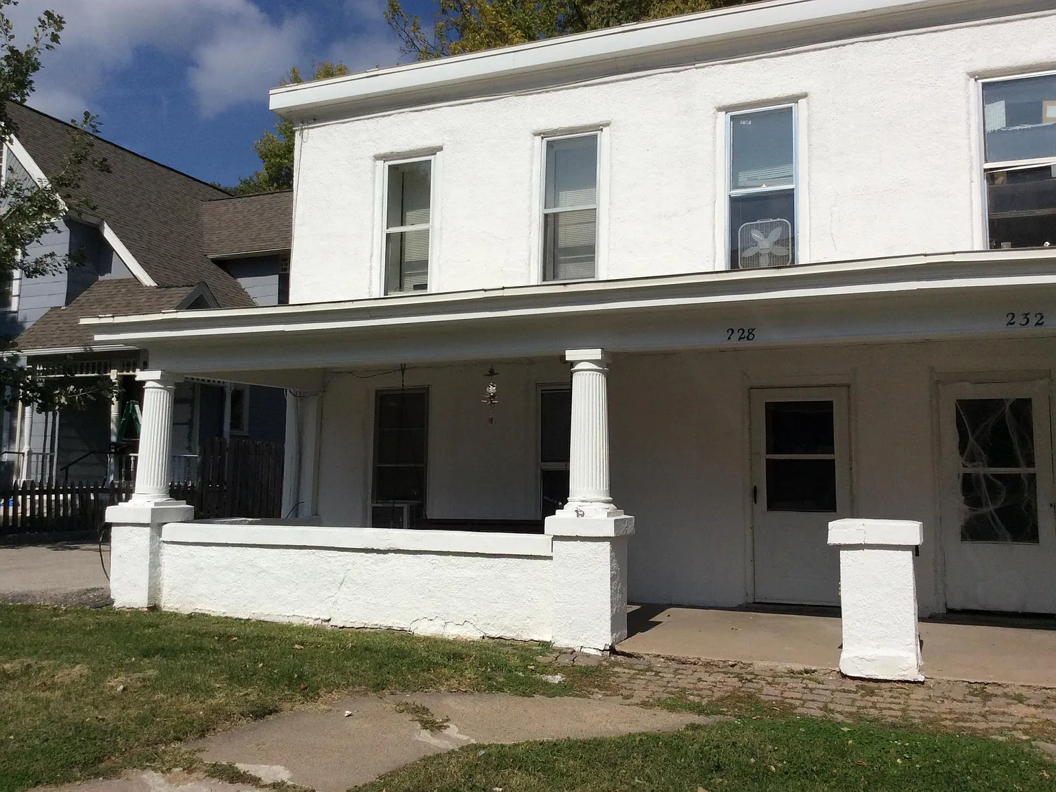 3 bed, 1287 sqft, $1,950 — Photo 2